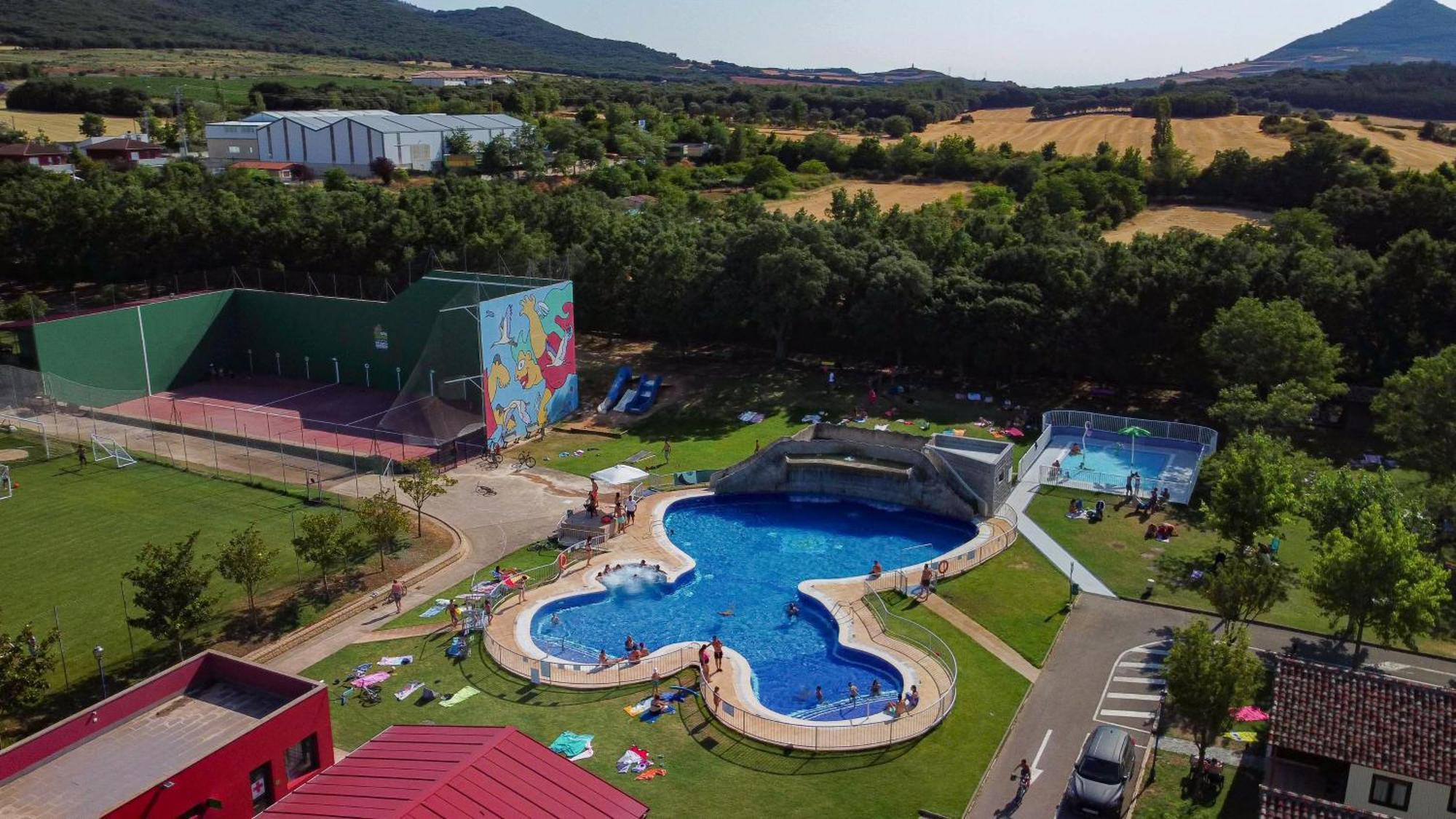 Camping Iratxe Ciudad De Vacaciones Ayegui Ngoại thất bức ảnh