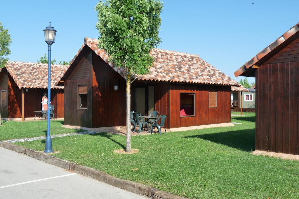 Camping Iratxe Ciudad De Vacaciones Ayegui Ngoại thất bức ảnh